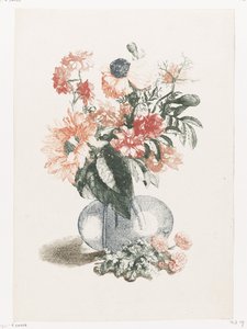 Glazen vaas met verschillende bloemen en een zonnebloem