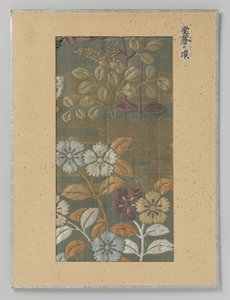 Textielfragment, borduursel van bloemen en wolken in kirikane gouddraad door Anonymous
