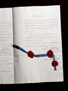 Artikel 12 van het Verdrag van 1815 tussen Frankrijk en de Coalities. Tweede Verdrag van Parijs ondertekend door Armand Emmanuel de Vignerot du Plessis, Hertog van Richelieu (1766-1822): het Verdrag voorziet in samenwerking tussen Oostenrijk, het Verenigd 