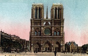Parijs: uitzicht op de gevel van de Notre-Dame. Gotische architectuur.