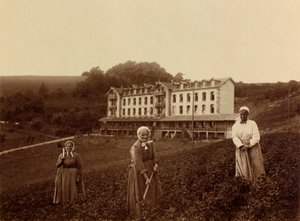 Foto uit een persoonlijk album van een infanterieluitenant tijdens de eerste maanden van de Eerste Wereldoorlog door Anonymous Anonymous