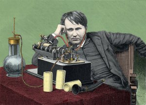 Portret van Thomas Edison (1847-1931), Amerikaanse natuurkundige, met zijn fonograaf. Gravure rond 1900.