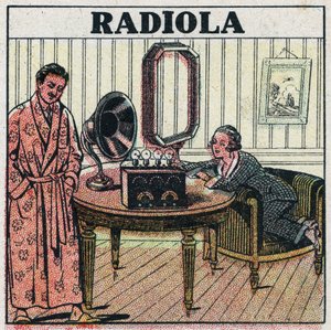Draadloze telefonie: Radiola radio set. Anonieme illustratie uit 1925. Privécollectie.