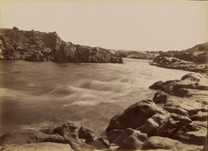 [De stroomversnelling van de eerste cataract] / [Le Rapide de la Premiere Cataracte]. door Antonio Beato