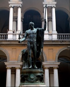 Napoleon Bonaparte (1769-1821) Vredesbewaker Bronzen beeldhouwwerk door Antonio Canova (1757-1822) 1809 Zon. 325x125 cm Hof van het Paleis Brera, Milaan door Antonio Canova