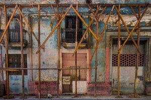 Calle Obrapia, 2015 door Antonio Schubert