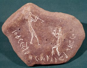 Steen met een danser, fluitspeler en een safaitische inscriptie, 1e eeuw v.Chr.-3e eeuw n.Chr.