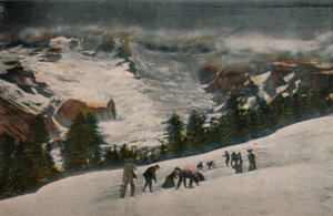Sneeuwballen in Paradise Valley in de zomer, Mt. Rainier National Park, ca. 1916