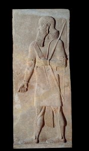 Strijder in wapenrusting uit het hof van het paleis van de koning van Assyrië Sargon II door Assyrian