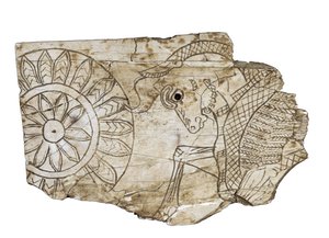 Plaquettefragment met een gevleugelde stier uit Nimrud, Irak, 8e eeuw v.Chr. door Assyrian School
