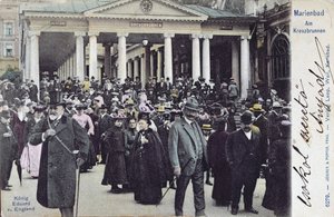Ansichtkaart die koning Edward VII (1841-1910) toont die de spa van Marienbad bezoekt, c.1905 door Austrian School