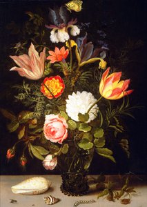 Stilleven van Bloemen in een Roemer met Twee Schelpen