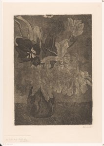 Vaas met tulpen