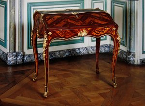 Louis XV Secretaire gestempeld met de letters B.V.R.B door Bernard van Risenburgh II