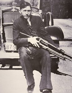 Clyde Barrow door Bonnie Parker