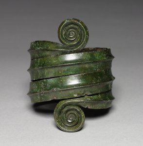 Gedraaide armband, Hongarije, ca. 1500 v.Chr. door Bronze Age