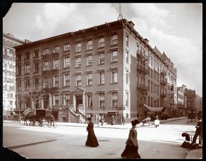 Uitzicht op Hotel Kensington aan Fifth Avenue, nabij Washington Square, New York, 1904