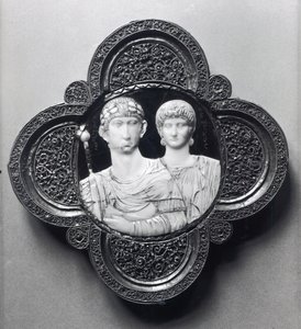 Camee met keizer Honorius (395-423) en zijn vrouw, Maria door Byzantine