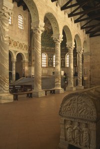 Interieur van de kerk door Byzantine School