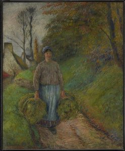 Boerin die twee bundels hooi draagt door Camille Pissarro