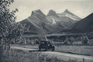 De Canadese Rockies: Three Sisters, Banff (z/w foto) door Canadian Photographer