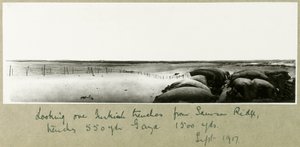 Kijkend over Turkse loopgraven vanaf Samson Ridge, september 1917