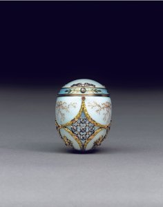 Zeldzaam juweel twee-kleurig ei bonbonnière, 1896-1908 door Carl Fabergé