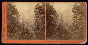 Pohono, of de Bruidssluier, 900 voet, Mariposa County, Cal door Carleton Watkins