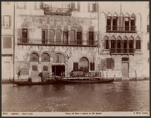 Paleis Da Mosto en de veerboot SS Apostoli door Carlo Naya