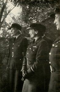 H.K.H. De Hertogin van Gloucester, Luchtcommandant, ca. 1943 door Cecil Beaton