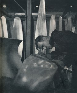 Meten van schroefbladen, 1941 door Cecil Beaton
