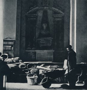 St. Mary-le-Bow na de eerste blitz. Het is nu vernietigd, 1941 door Cecil Beaton