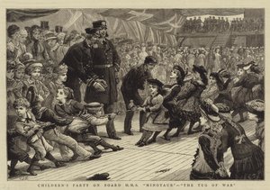 Kinderfeest aan boord van HMS Minotaur, het touwtrekken