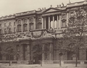 Somerset House, Waterpoort door Charles Latham