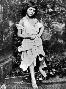 Alice Liddell, vriendin van Lewis Carroll, hier als bedelmeisje door Charles Lutwidge (1832 98) Dodgson