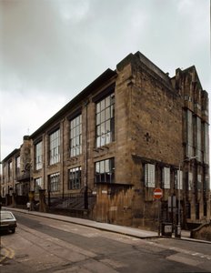 Uitzicht op de School voor Schone Kunsten ontworpen door architect Charles Rennie Mackintosh (1868-1928) door Charles Rennie Mackintosh