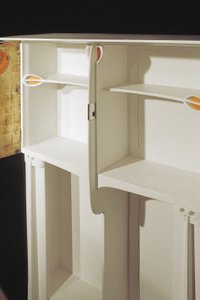 Witte kast ontworpen voor mevrouw Rowat, 1902 door Charles Rennie Mackintosh