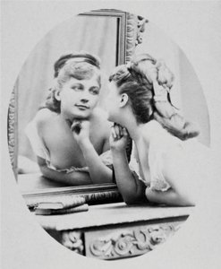 Portret van de actrice Henriette Victoire Drouard (1851-1923). door Charles Reutlinger