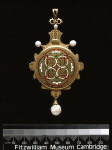 Keerzijde van hanger door Charles Ricketts