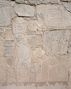 Precolumbiaanse kunst: reliëf op ruïnes, 9e eeuw v.Chr. (fotografie) door Chavin Chavin