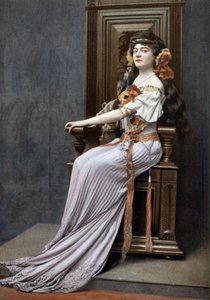 Operazangeres Ketty Lapeyrette (1884-1940) als Dalila in opera "Samson et Dalila", foto door Cheri Rousseau uit Franse krant "Le Theatre" augustus 1908