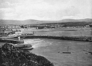 Douglas, Isle of Man, ca. 1896 door Chester Vaughan