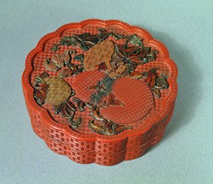 Doos met oker, groene en bruine decoratie, 18e eeuw door Chinese School