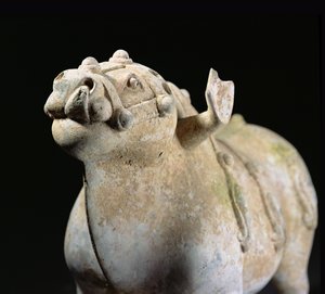 Stier, Oorlogvoerende Staten periode (1027-220 v.Chr.) (aardewerk) (detail)