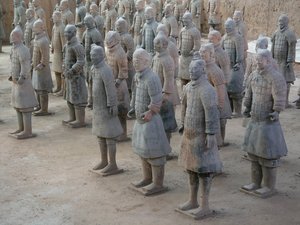 Xian Museum, terracotta krijgers uit het graf van keizer Shi Huangdi door Chinese School