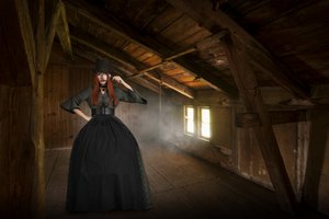 De mysterieuze vrouw op zolder