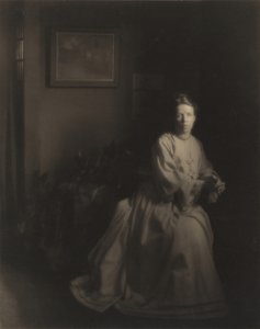 Mrs. White - In de studio,1907, gedrukt ca. 1920 (foto)