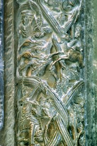 Jachtscène, een detail van het westportaal (detail)