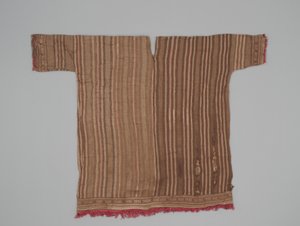 Mouwtunic, c.1300-1470 (katoen & kameelvezel) door Culture Chimu