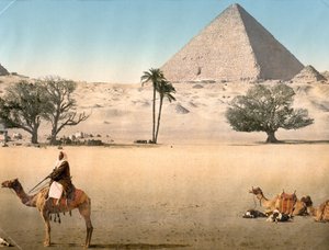 Rustende Bedoeïenen bij de Grote Piramide van Gizeh, ca. 1895 door Detroit Publishing Co.